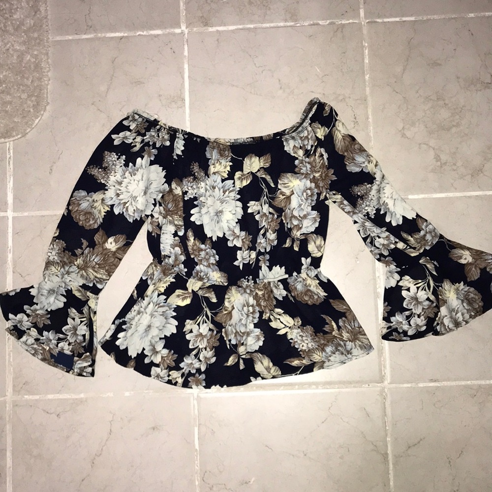 Floral off shoulder crop top